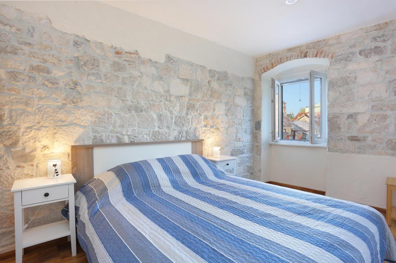 Apartments With A Parking Space Omis - 19051 Exterior foto